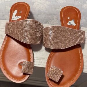 Chic Women's Slide Sandals - Shimmering Copper